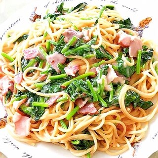 2種の具材で！ベーコンとほうれん草のクリームパスタ